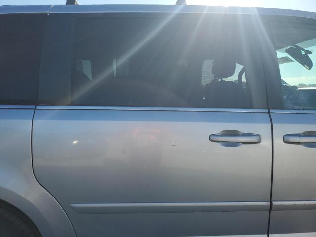 2V4RW3DG2BR766454 - 2011 VOLKSWAGEN ROUTAN SE SILVER photo 11