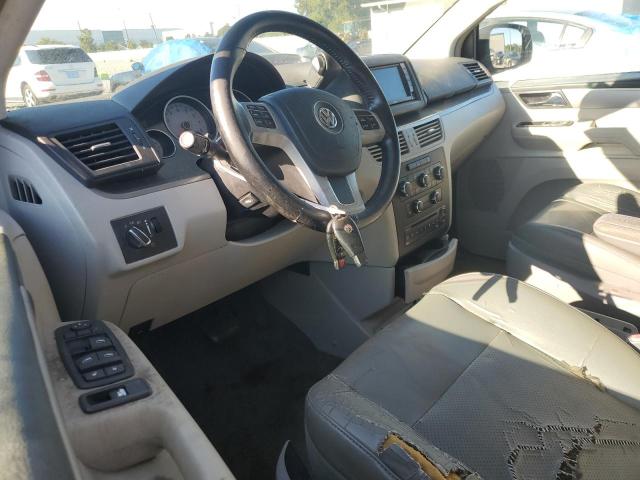 2V4RW3DG2BR766454 - 2011 VOLKSWAGEN ROUTAN SE SILVER photo 8