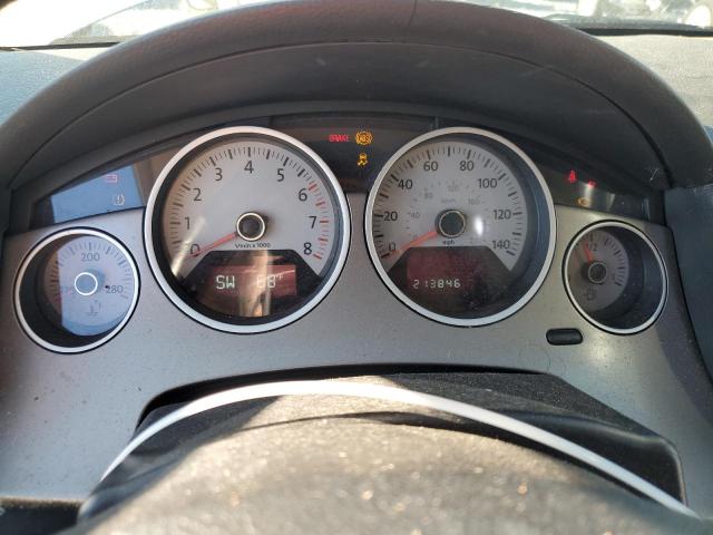 2V4RW3DG2BR766454 - 2011 VOLKSWAGEN ROUTAN SE SILVER photo 9