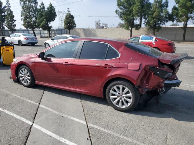 4T1B11HK4JU662073 - 2018 TOYOTA CAMRY L RED photo 2