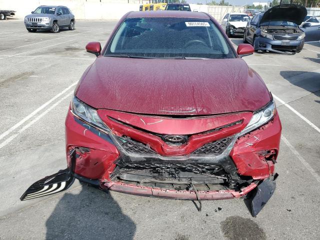 4T1B11HK4JU662073 - 2018 TOYOTA CAMRY L RED photo 5