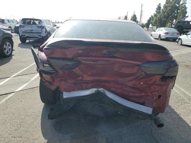 4T1B11HK4JU662073 - 2018 TOYOTA CAMRY L RED photo 6