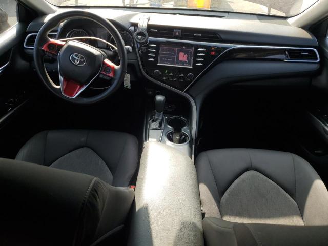 4T1B11HK4JU662073 - 2018 TOYOTA CAMRY L RED photo 8