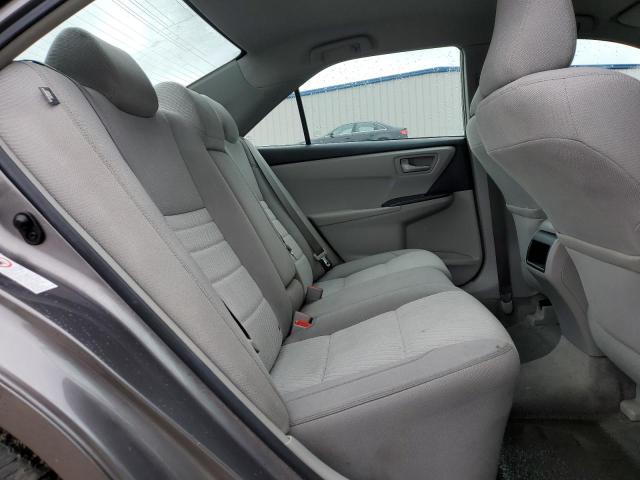 4T1BF1FK1HU342157 - 2017 TOYOTA CAMRY LE 灰色 照片 10