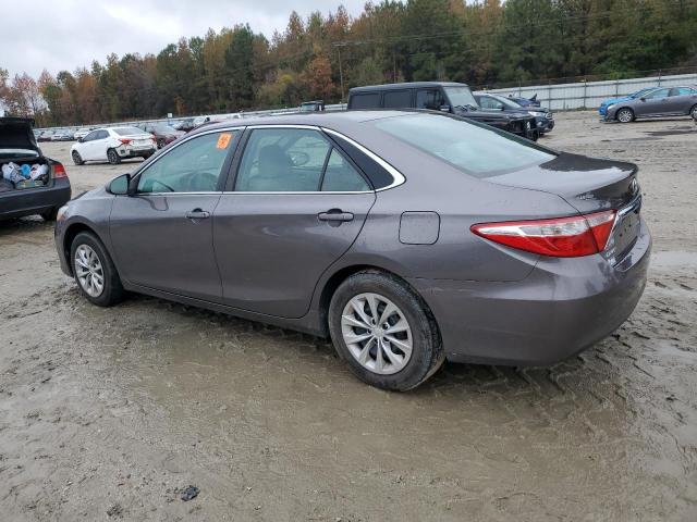 4T1BF1FK1HU342157 - 2017 TOYOTA CAMRY LE 灰色 照片 2