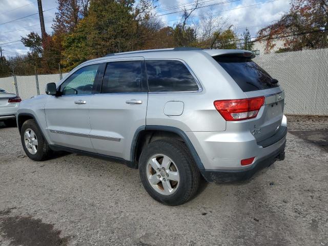 1C4RJFAG8DC633353 - 2013 JEEP GRAND CHER LAREDO SILVER photo 2