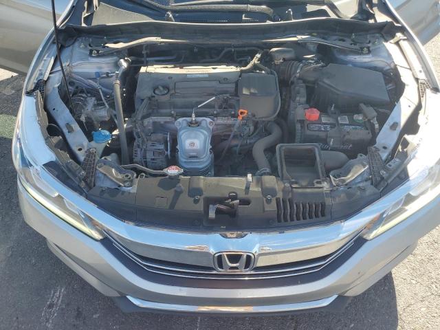 1HGCR2F74HA292844 - 2017 HONDA ACCORD EX Silber Foto 11