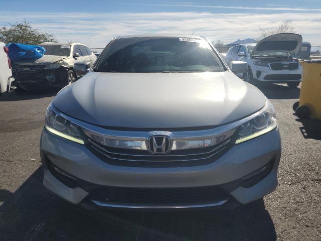 1HGCR2F74HA292844 - 2017 HONDA ACCORD EX Silber Foto 5