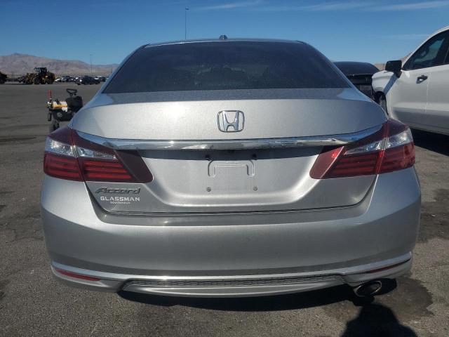 1HGCR2F74HA292844 - 2017 HONDA ACCORD EX Silber Foto 6