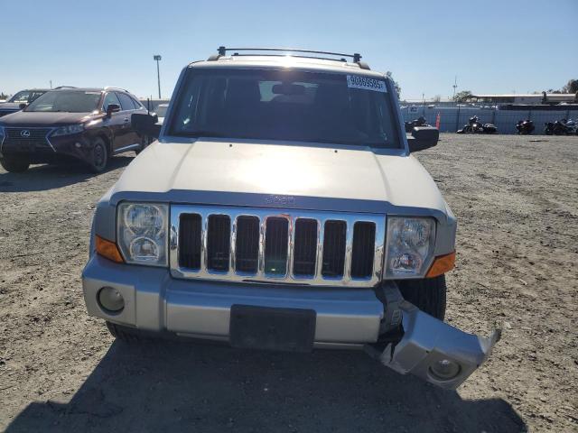 1J8HG48N38C172015 - 2008 JEEP COMMANDER SPORT Серебристый фото 5