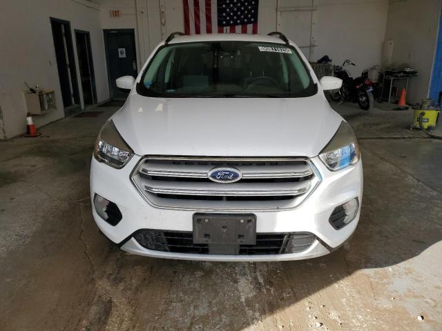 1FMCU0GD6JUA74572 - 2018 FORD ESCAPE SE Blanc photo 5