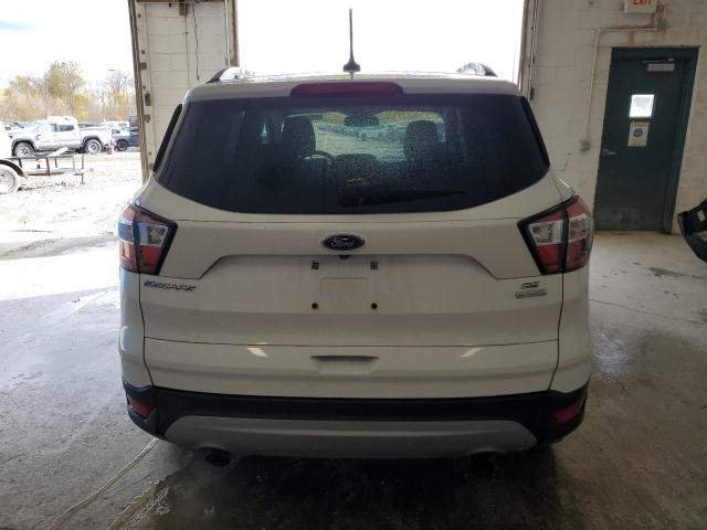 1FMCU0GD6JUA74572 - 2018 FORD ESCAPE SE Blanc photo 6