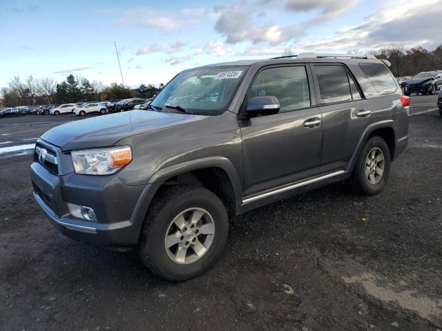 2010 TOYOTA 4RUNNER SR5, 