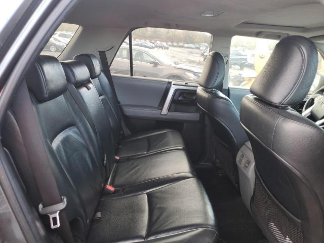 JTEBU5JR2A5012593 - 2010 TOYOTA 4RUNNER SR5 GRAY photo 11
