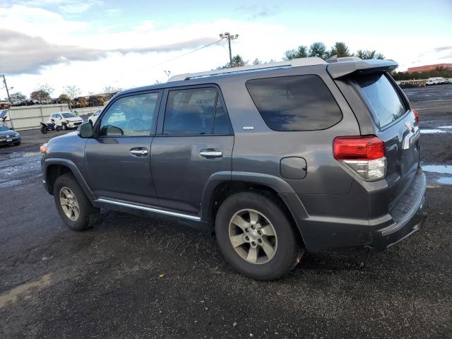 JTEBU5JR2A5012593 - 2010 TOYOTA 4RUNNER SR5 GRAY photo 2