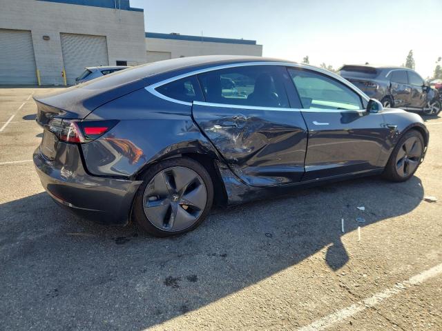 5YJ3E1EB1JF114431 - 2018 TESLA MODEL 3 Gris photo 3