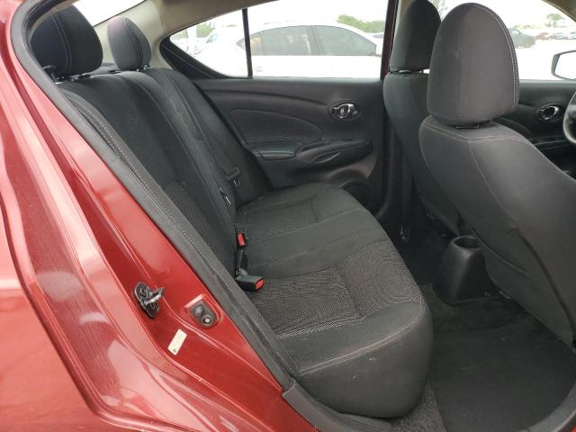 3N1CN7AP3JL816923 - 2018 NISSAN VERSA S RED photo 10