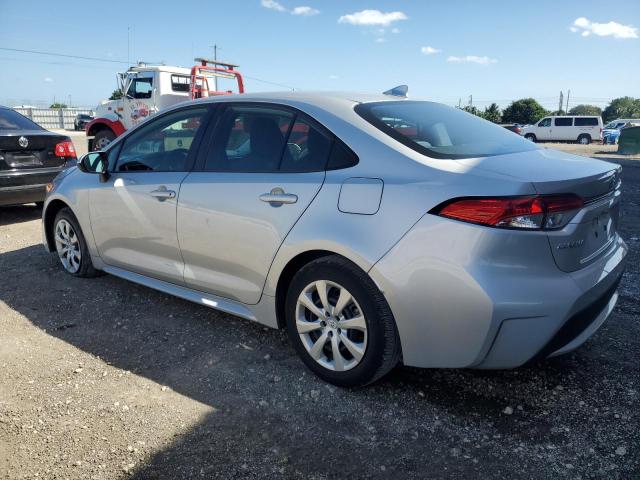5YFEPRAEXLP132970 - 2020 TOYOTA COROLLA LE 银色 照片 2