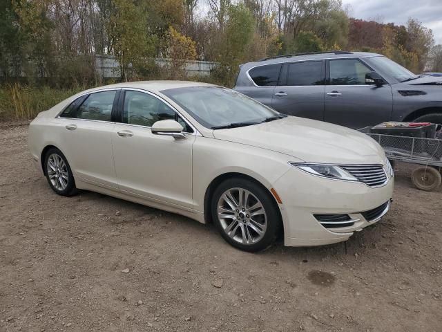 3LN6L2LU6FR604345 - 2015 LINCOLN MKZ HYBRID WHITE photo 4