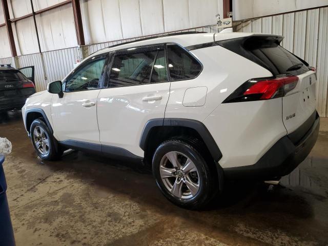 2T3P1RFV6NW261574 - 2022 TOYOTA RAV4 XLE WHITE photo 2