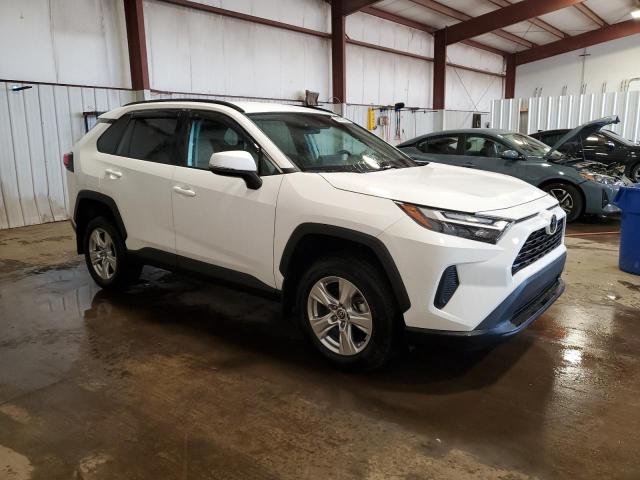 2T3P1RFV6NW261574 - 2022 TOYOTA RAV4 XLE WHITE photo 4