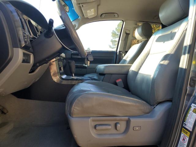5TFRM5F17AX020148 - 2010 TOYOTA TUNDRA DOUBLE CAB SR5 GRAY photo 7