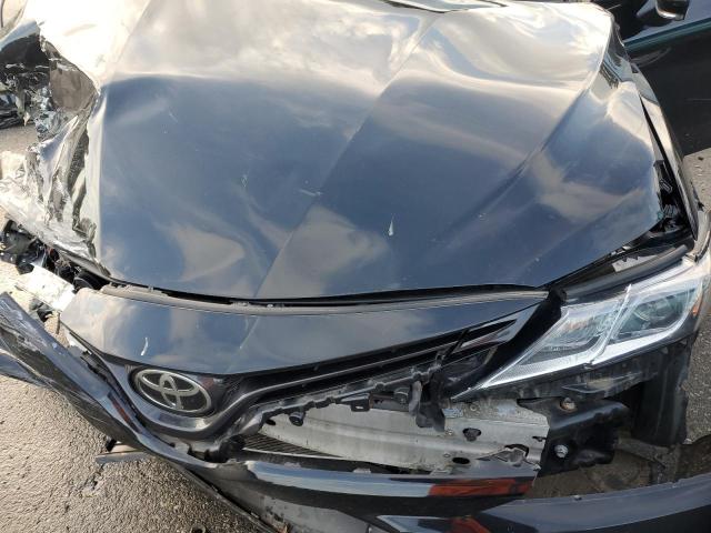 JTNB11HK4J3019468 - 2018 TOYOTA CAMRY L შავი ფოტო 11