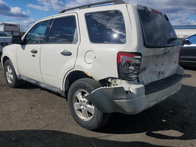 1FMCU0DG2CKA59662 - 2012 FORD ESCAPE XLT WHITE photo 2
