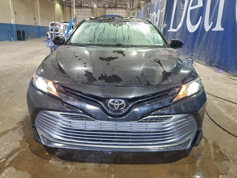 JTNB11HK3J3021647 - 2018 TOYOTA CAMRY L BLACK photo 5