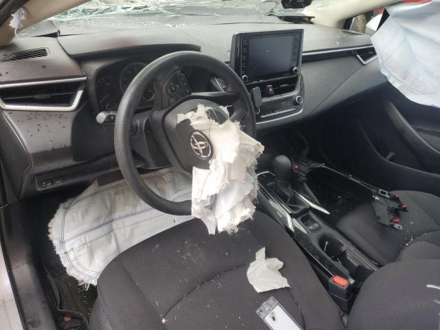 5YFEPMAE5NP291367 - 2022 TOYOTA COROLLA LE ვერცხლისფერი ფოტო 8