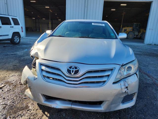 4T1BF3EK1AU073208 - 2010 TOYOTA CAMRY BASE Gümüş foto 5