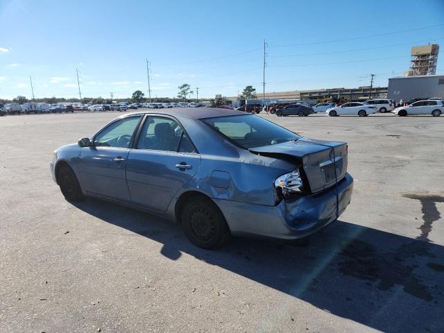 JTDBE32K120048457 - 2002 TOYOTA CAMRY LE BLUE photo 2