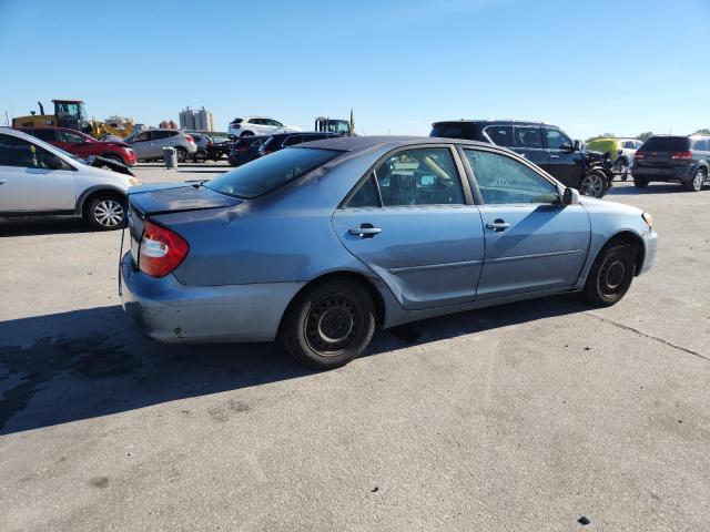JTDBE32K120048457 - 2002 TOYOTA CAMRY LE BLUE photo 3