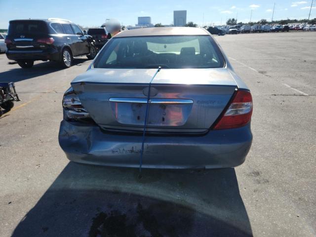 JTDBE32K120048457 - 2002 TOYOTA CAMRY LE BLUE photo 6