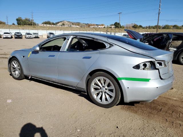 5YJSA1E29GF173064 - 2016 TESLA MODEL S Srebrny zdjęcie 2