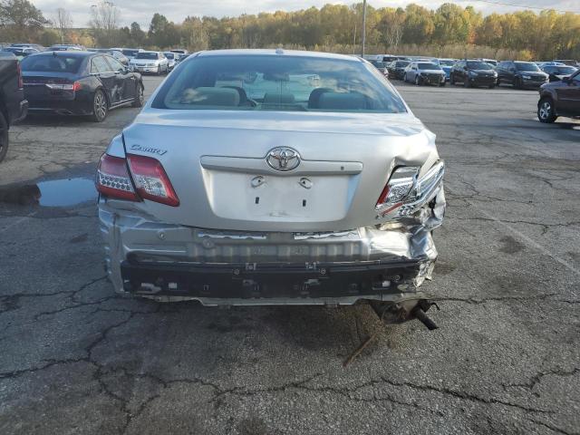 4T1BF3EKXBU678152 - 2011 TOYOTA CAMRY BASE SILVER photo 6