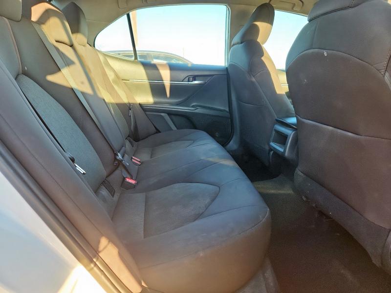 4T1C11AK8LU305724 - 2020 TOYOTA CAMRY LE თეთრი ფოტო 10