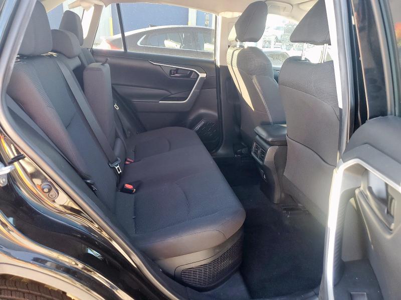 4T3MWRFV3MU017402 - 2021 TOYOTA RAV4 LE BLACK photo 11