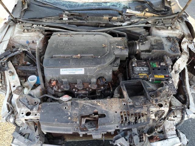 1HGCR3F98DA030729 - 2013 HONDA ACCORD TOURING WHITE photo 11