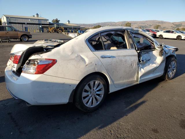 1HGCR3F98DA030729 - 2013 HONDA ACCORD TOURING WHITE photo 3