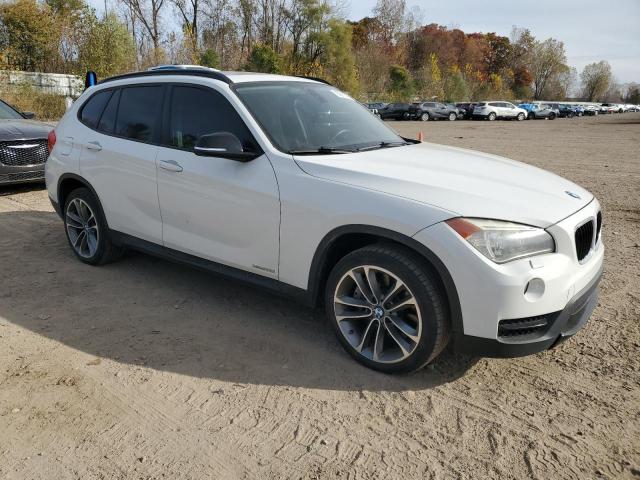 WBAVM5C55DVL63740 - 2013 BMW X1 XDRIVE35I WHITE photo 4