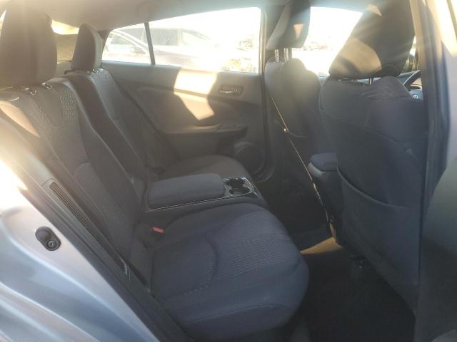 JTDKARFP6J3090835 - 2018 TOYOTA PRIUS PRIM ვერცხლისფერი ფოტო 10