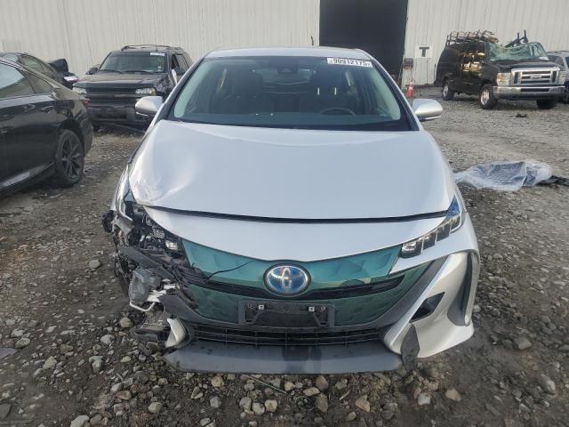 JTDKARFP6J3090835 - 2018 TOYOTA PRIUS PRIM ვერცხლისფერი ფოტო 5