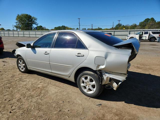 4T1BE32KX3U670075 - 2003 TOYOTA CAMRY LE WHITE photo 2
