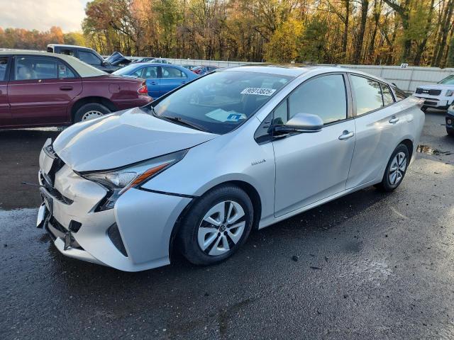 2016 TOYOTA PRIUS, 