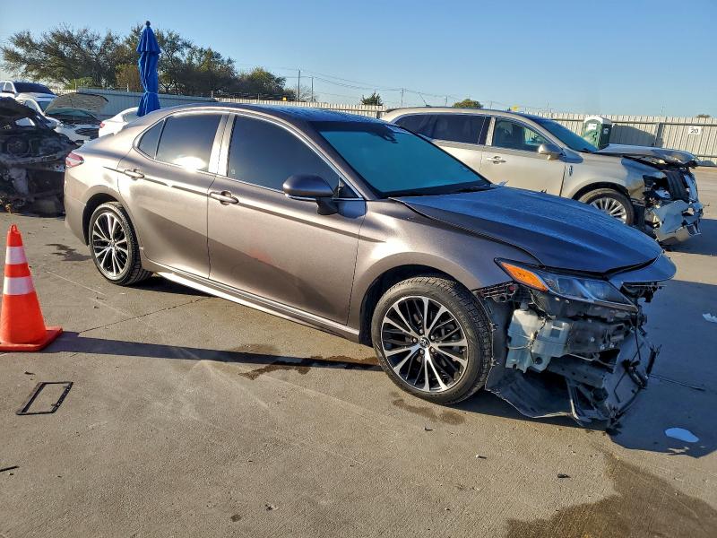 4T1B11HK7JU085538 - 2018 TOYOTA CAMRY L CHARCOAL photo 4