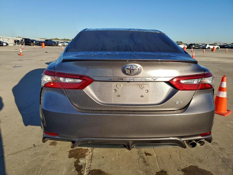 4T1B11HK7JU085538 - 2018 TOYOTA CAMRY L CHARCOAL photo 6