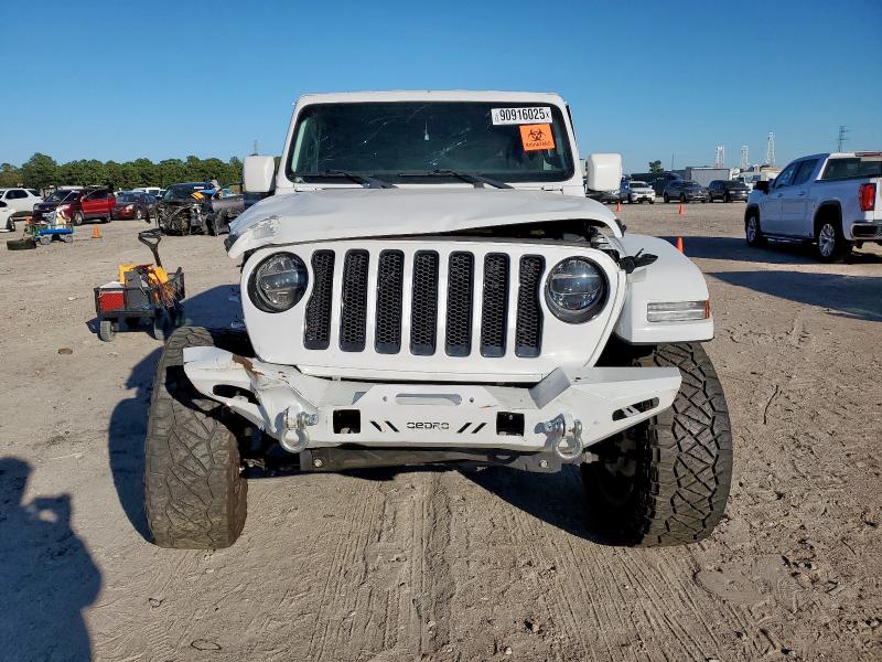 1C4HJXENXMW509657 - 2021 JEEP WRANGLER U SAHARA WHITE photo 5
