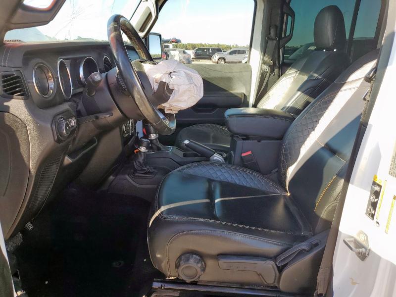 1C4HJXENXMW509657 - 2021 JEEP WRANGLER U SAHARA WHITE photo 7