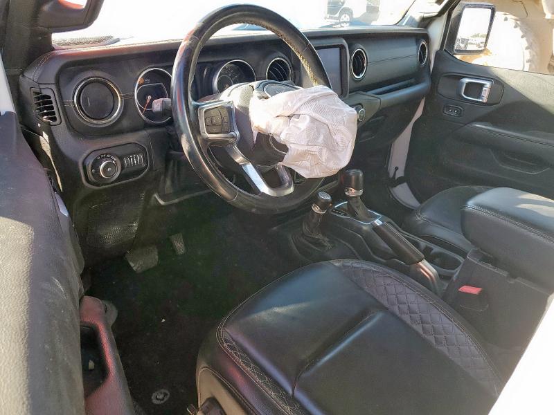 1C4HJXENXMW509657 - 2021 JEEP WRANGLER U SAHARA WHITE photo 8